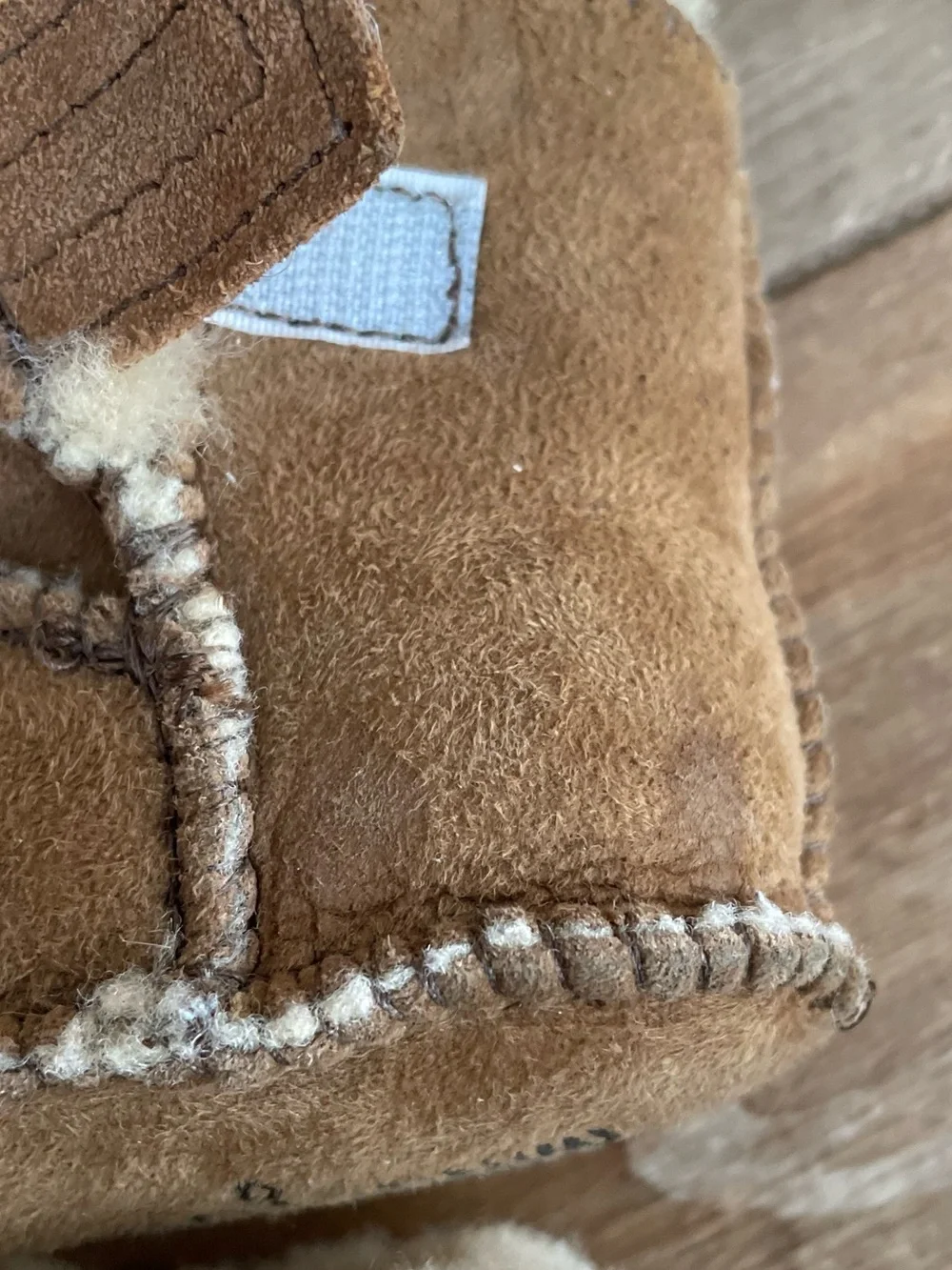 Minnetonka: Sheepskin Baby/Infant Booties